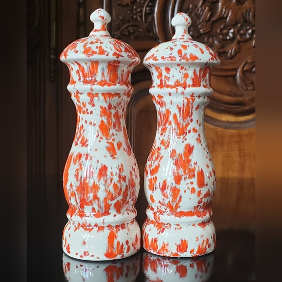 6 1/4" Tall Handcrafted Speckled Reddish-Orange Salt & Pepper Shakers - Picture 7 of 7